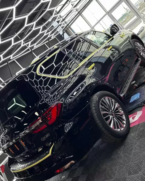 Infiniti QX80